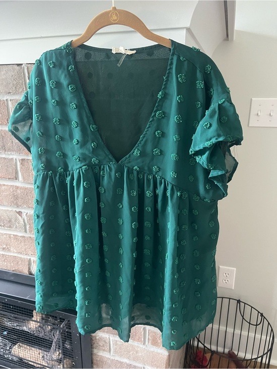 entro Tops - entro Emerald V-Neck Textured Flutter Sleeve Tunic
